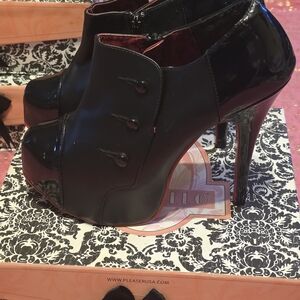 Bordello TEEZE 20 Spectator Heels